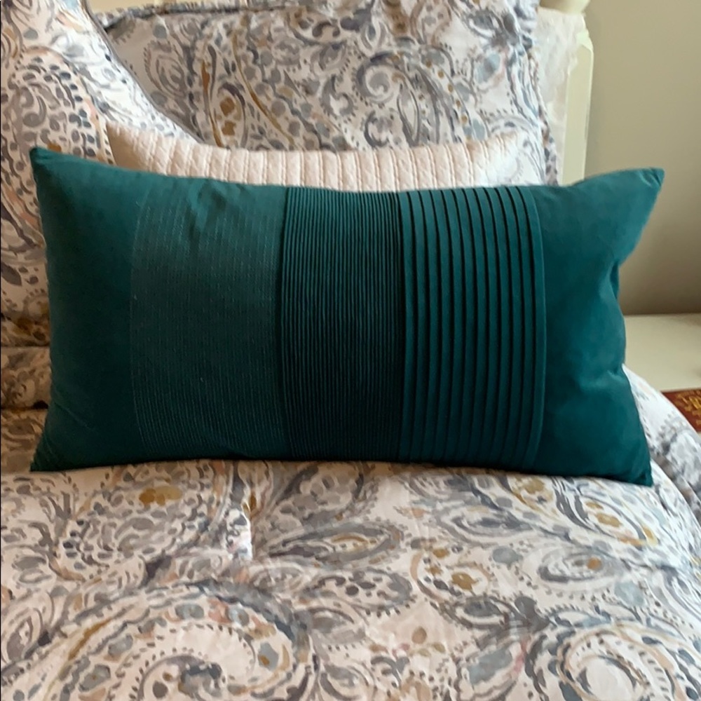 Throw pillow